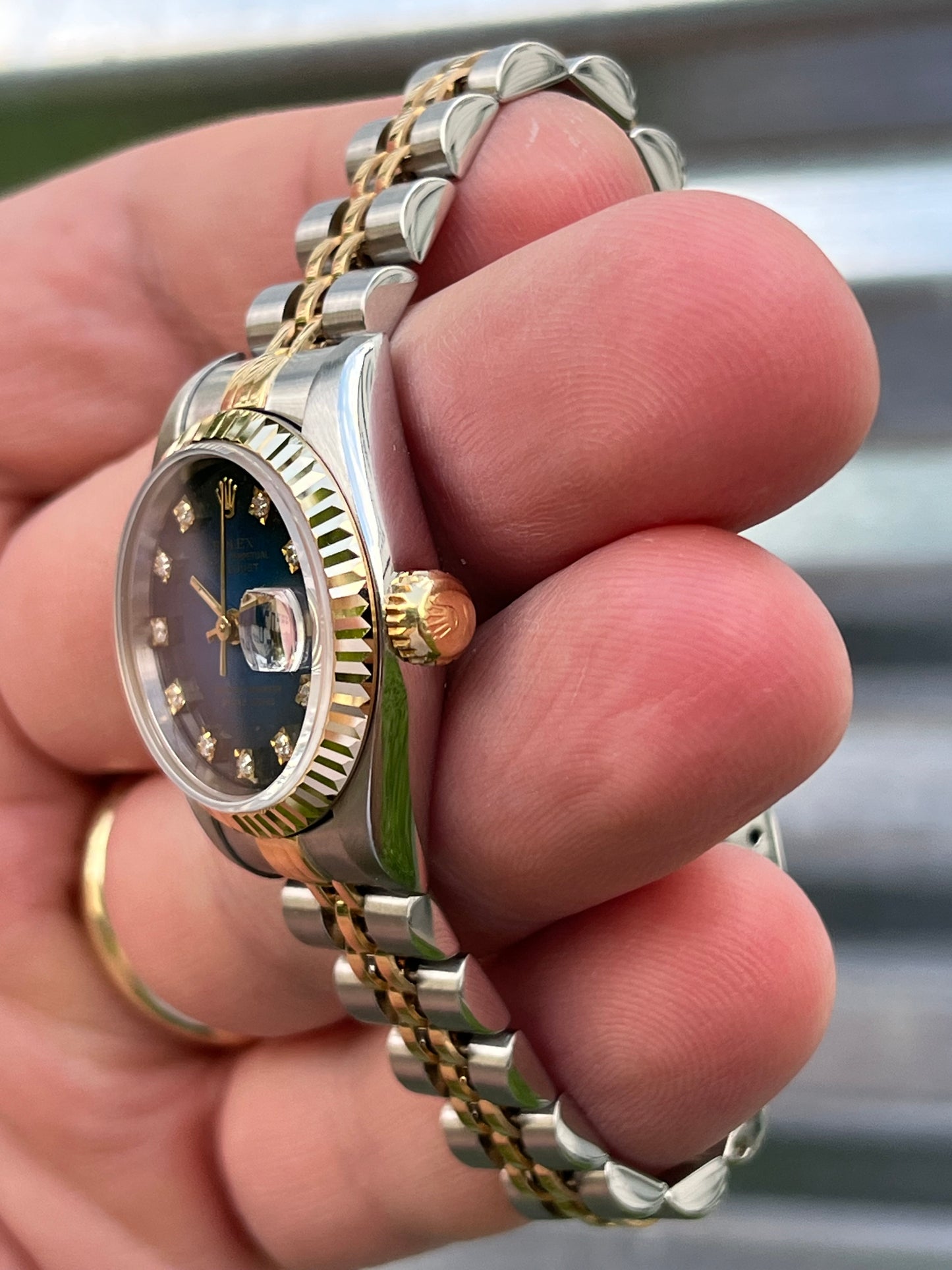Rolex Lady Datejust 26mm Ref.69173 Box & Papers “Blue Vignette Diamond Dial”