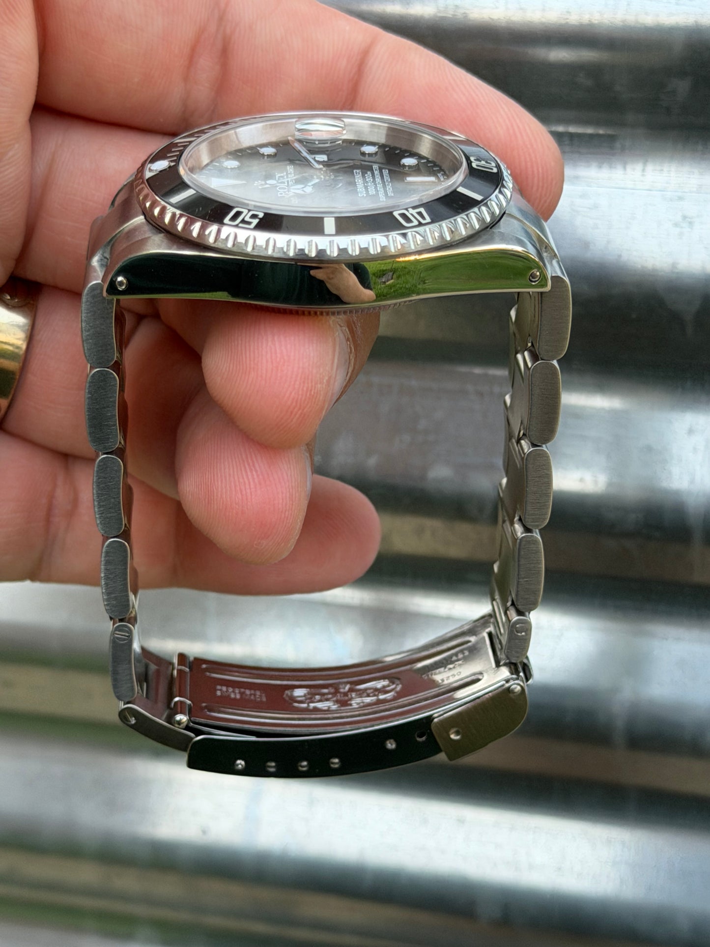 Rolex Submariner Date 40mm Ref.16610 Box & Papers