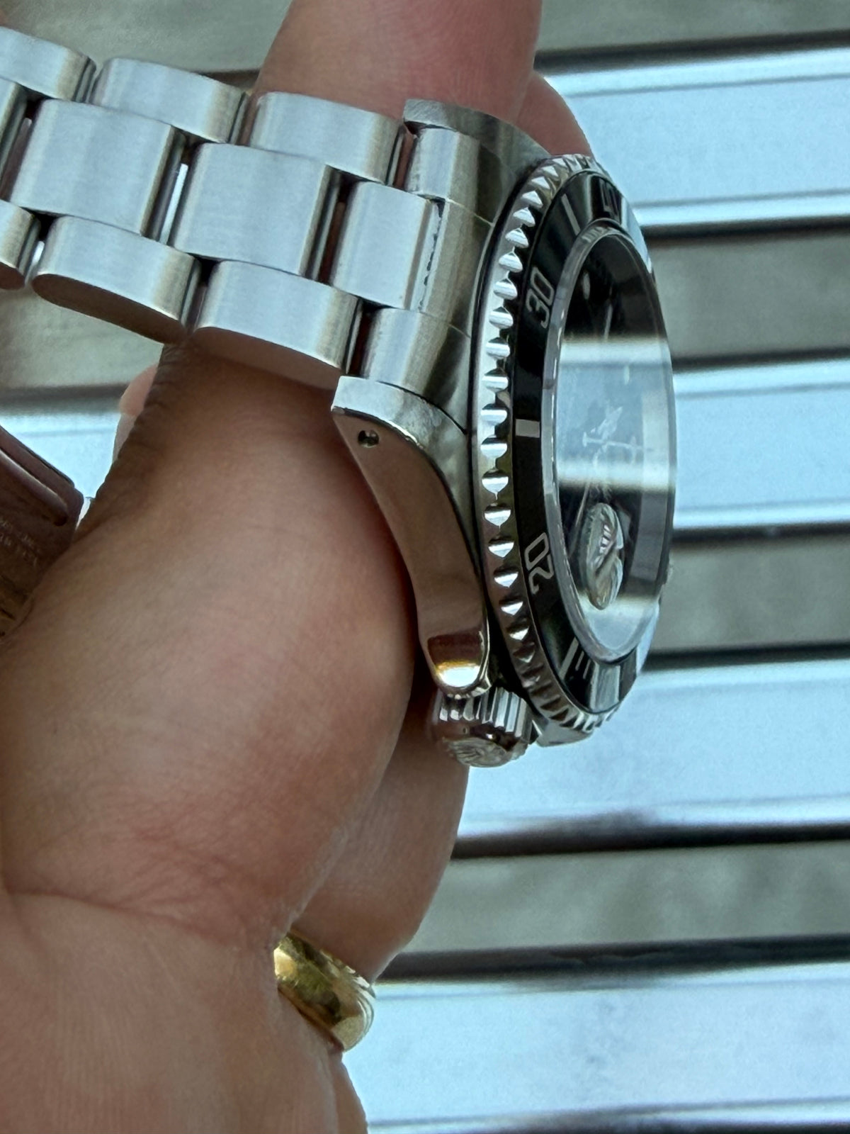 Rolex Submariner Date “Swiss Only”40mm Ref.16610 Box & Papers