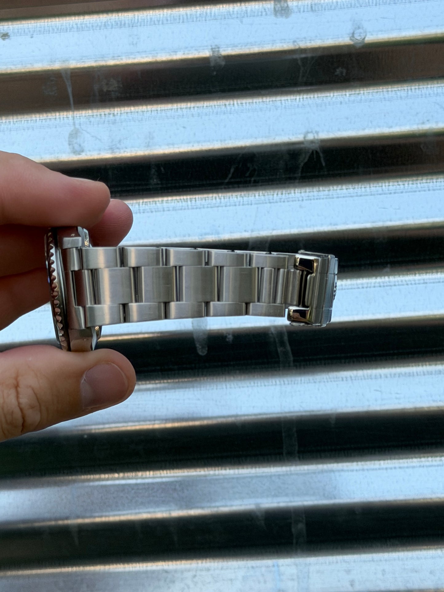 Rolex Submariner No Date 40mm Ref.14060M Box & Papers