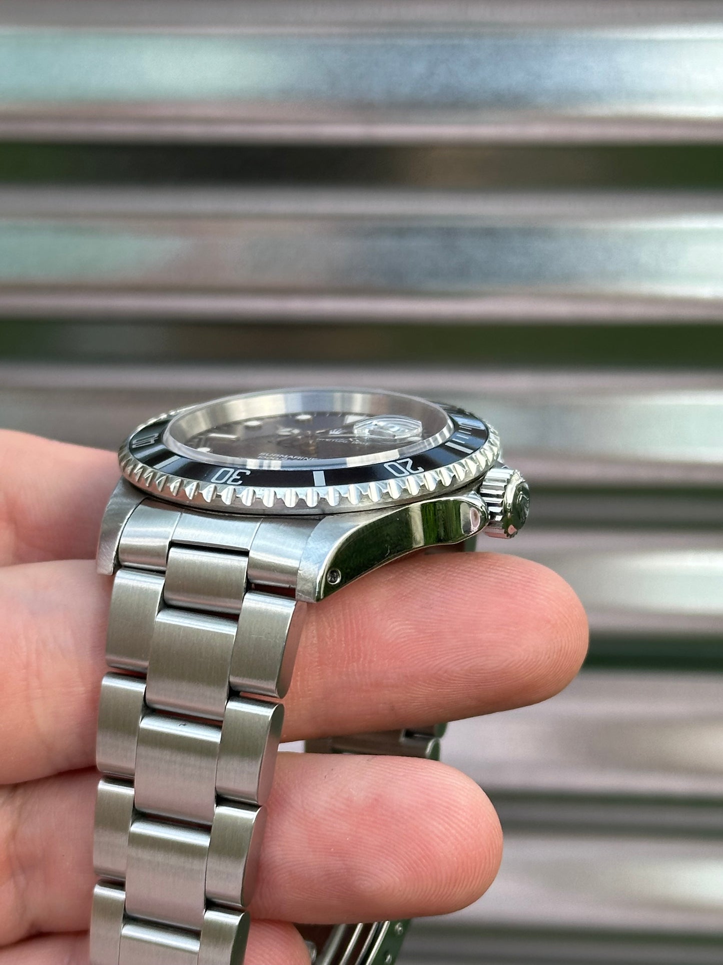Rolex Submariner Date 40mm Ref:16610 Box & Papers