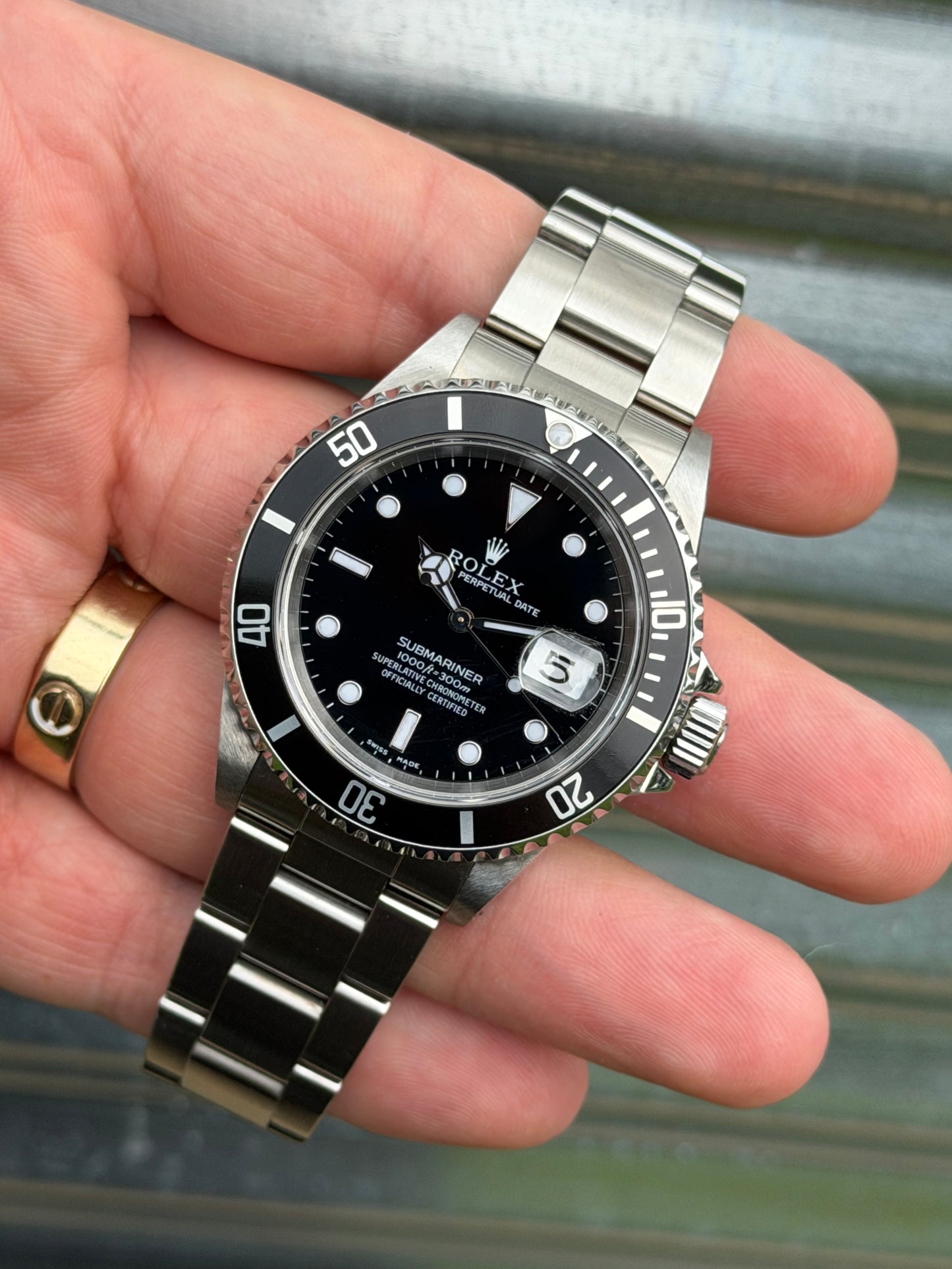 Rolex Submariner Date 40mm Ref.16610 Box & Papers