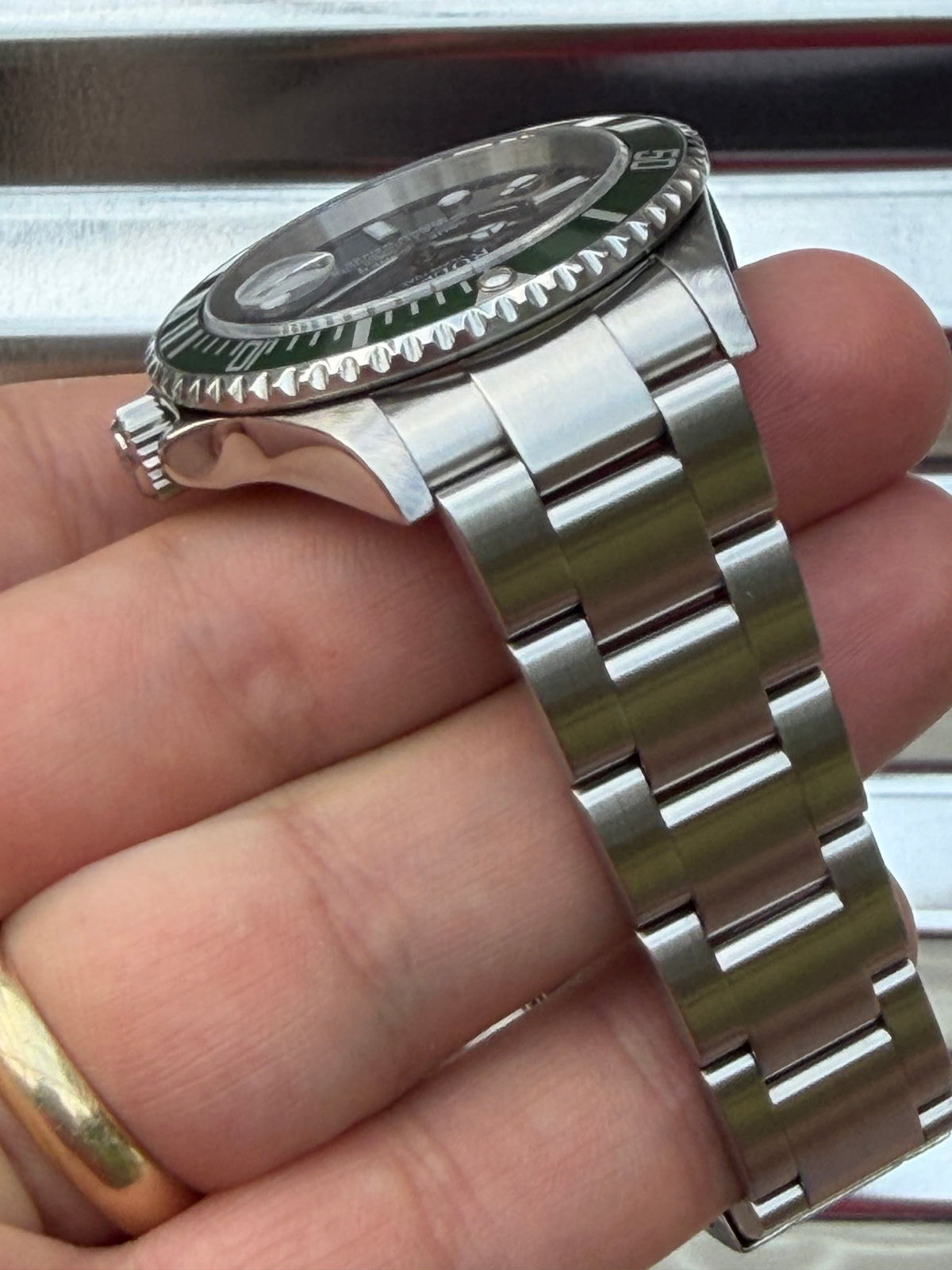 Rolex Submariner Date “Kermit” 40mm Ref.16610LV Box & Papers