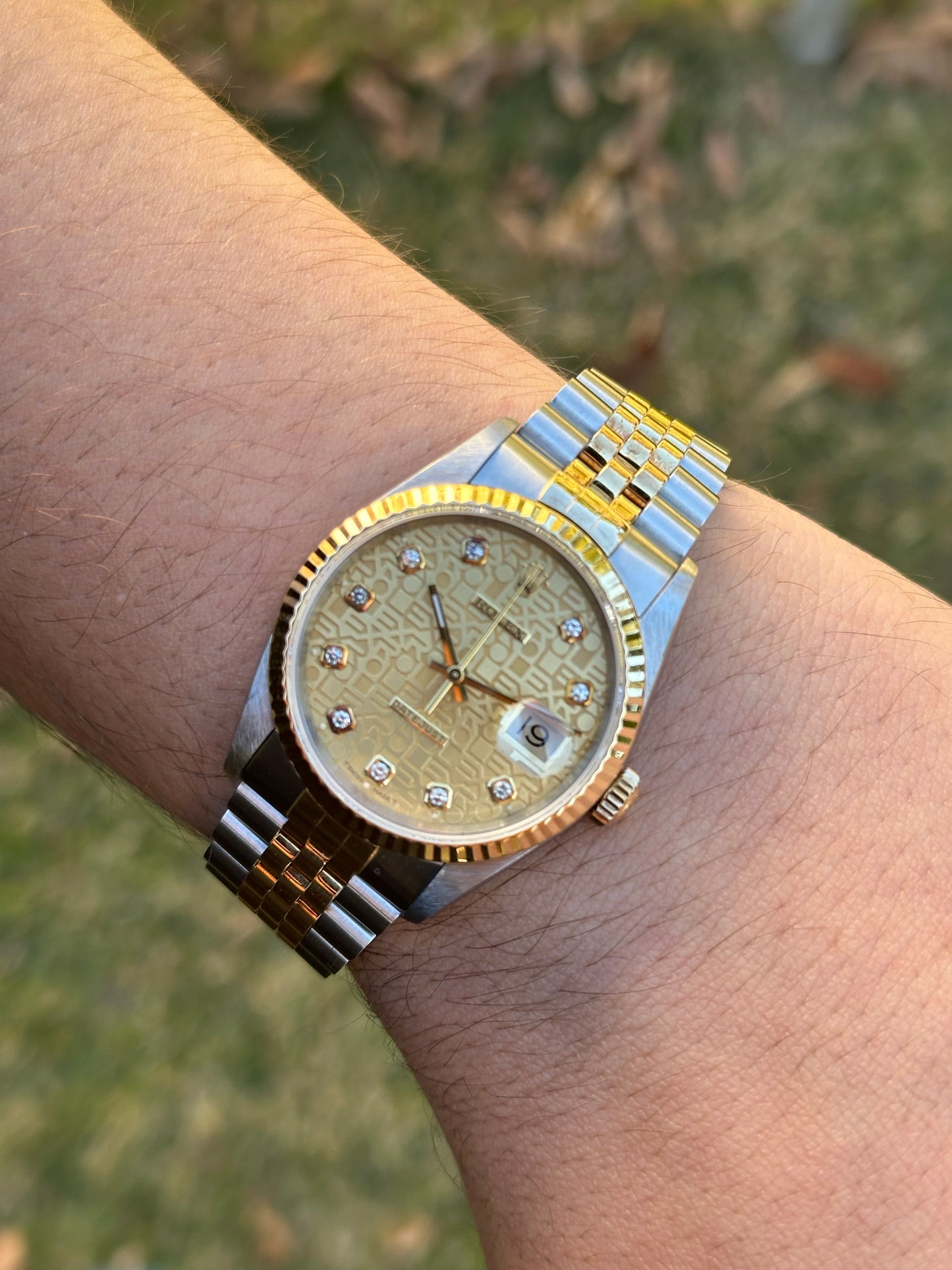 Rolex Datejust 36mm Ref.16233 “Anniversary Diamond Dial” Box & Papers