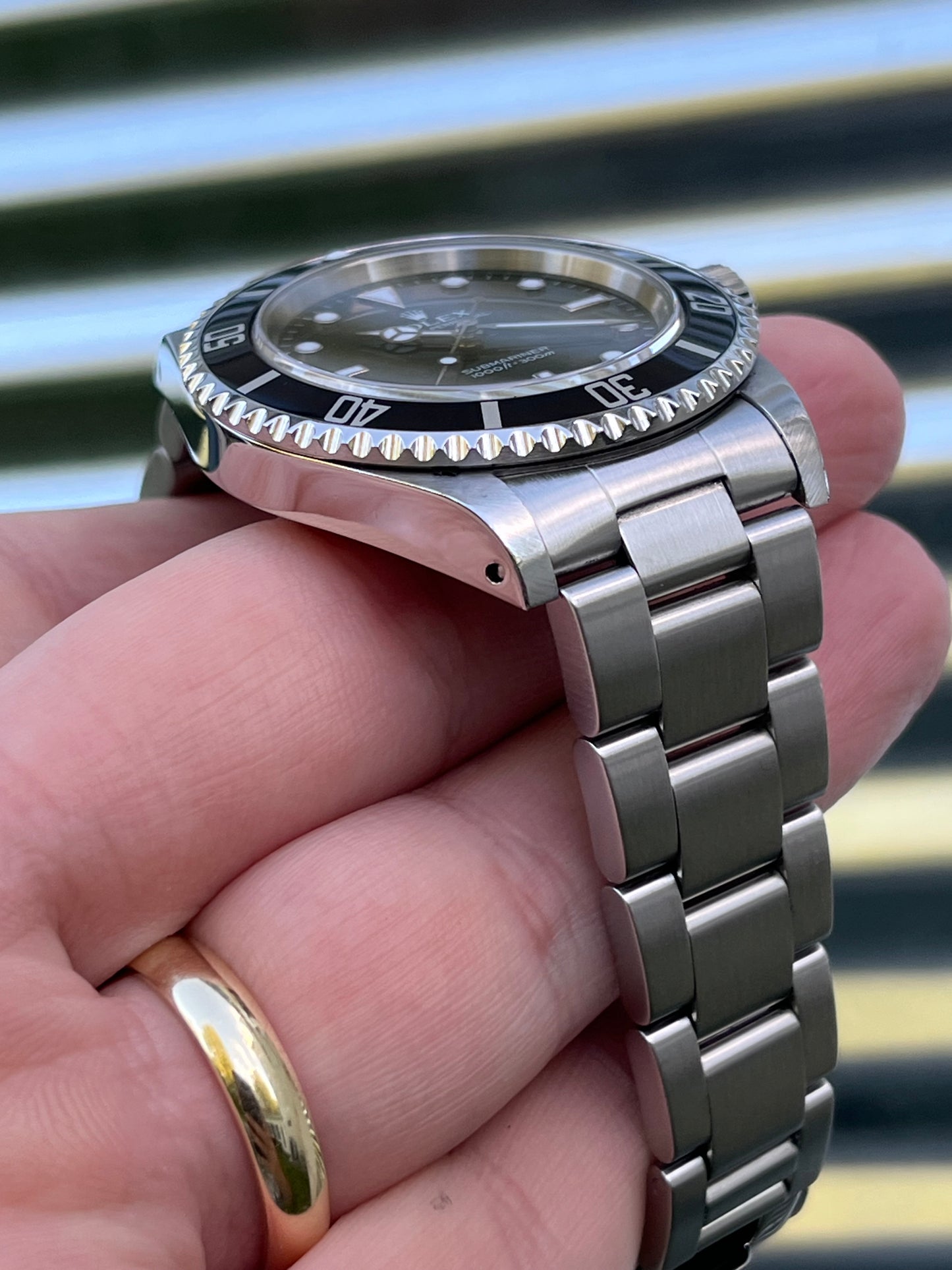 Rolex Submariner No Date 40mm Ref.14060M Box & Papers