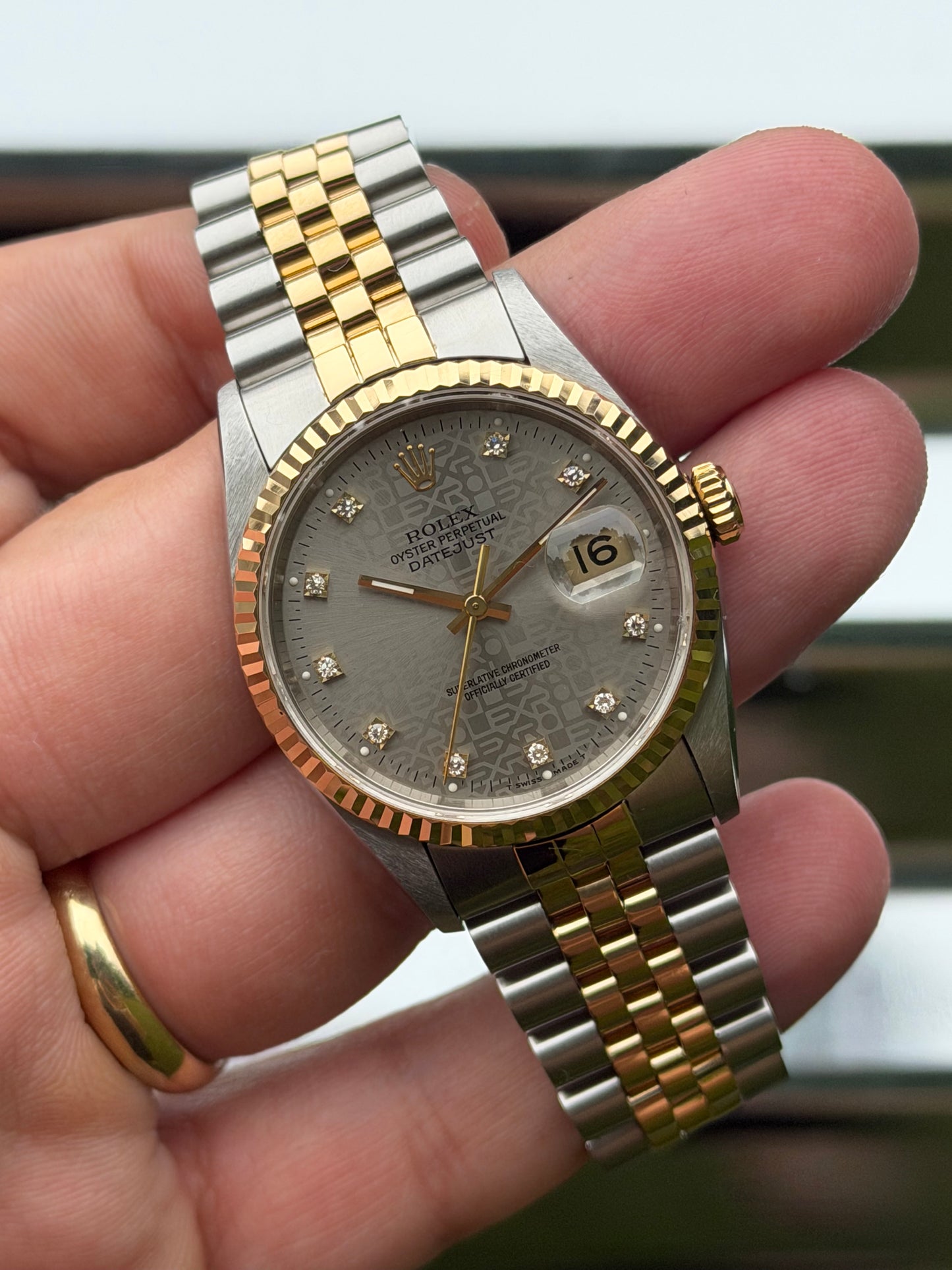 Rolex Datejust “Anniversary Diamond Dial” 36mm Ref.16233 Box & Papers