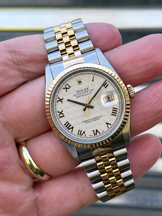 Rolex Datejust Pyramid Dial 36mm Ref.16233 Box & Papers