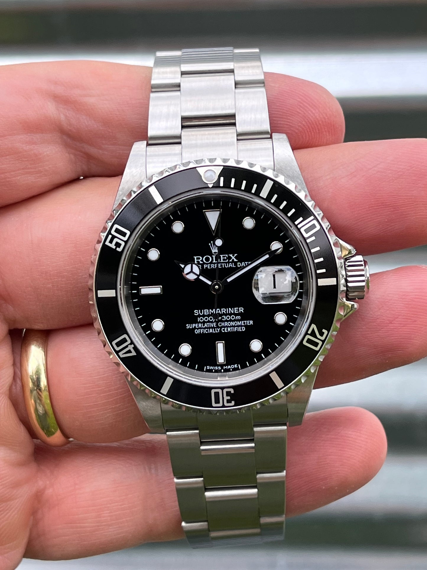 Rolex Submariner Date 40mm Ref.16610 Box & Papers