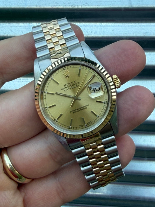 Rolex Datejust “Champagne Dial” 36mm Ref.16233 Box & Papers