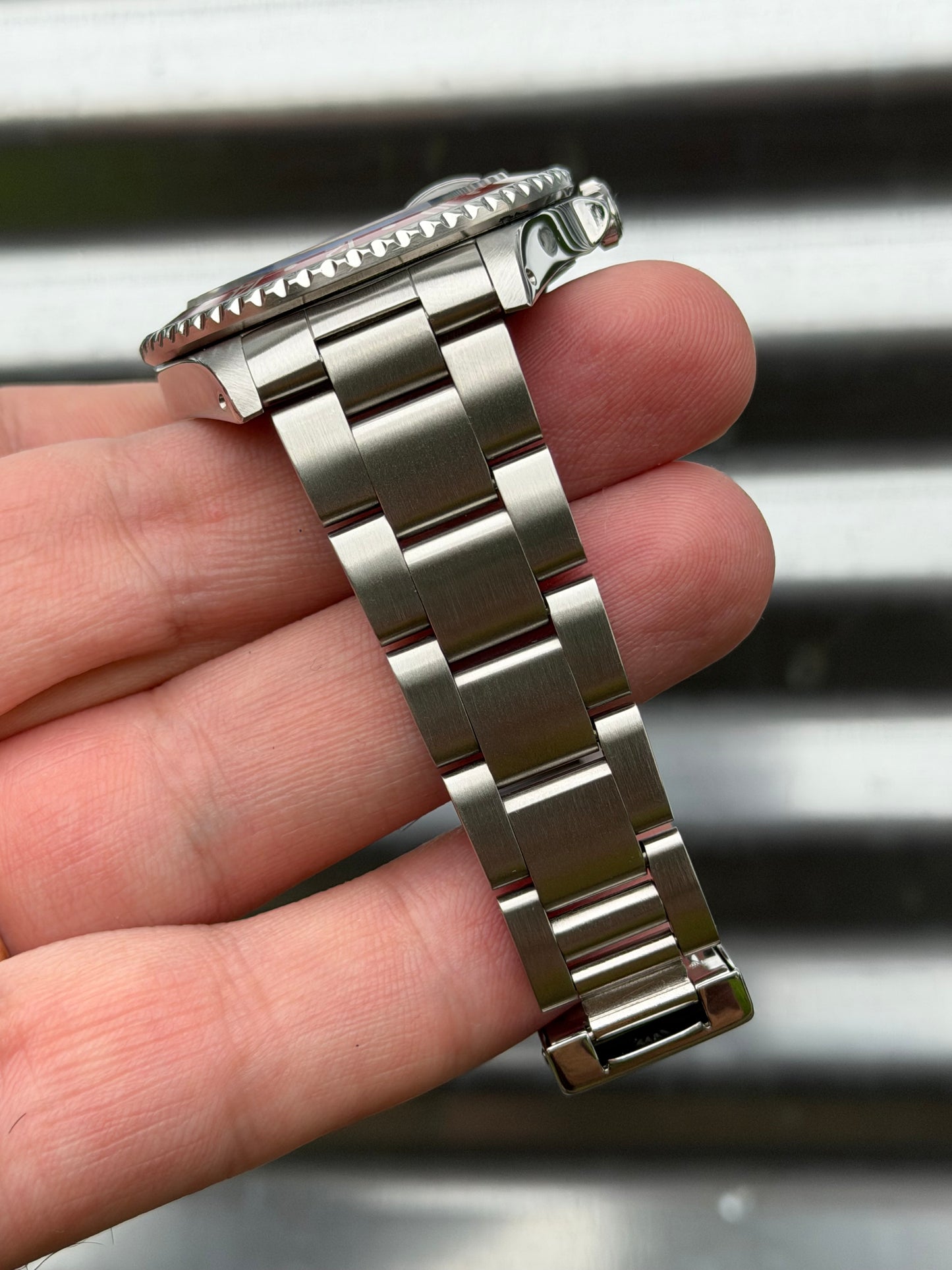 Rolex GMT Master II “Pepsi” 40mm Ref.16710 Box & Papers