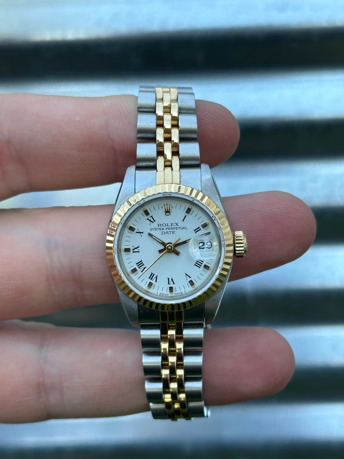 Rolex Ladies Datejust 26mm Ref.69173 Box & Papers