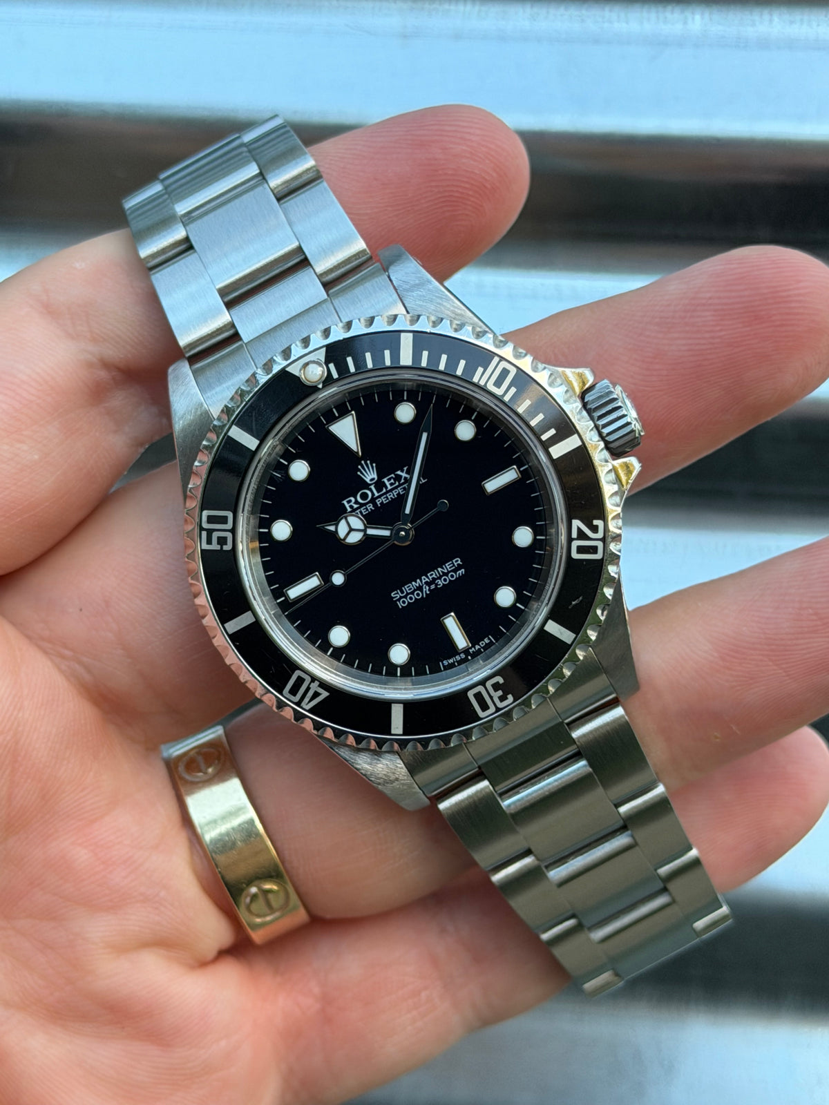 Rolex Submariner No Date 40mm Ref.14060M Box & Papers