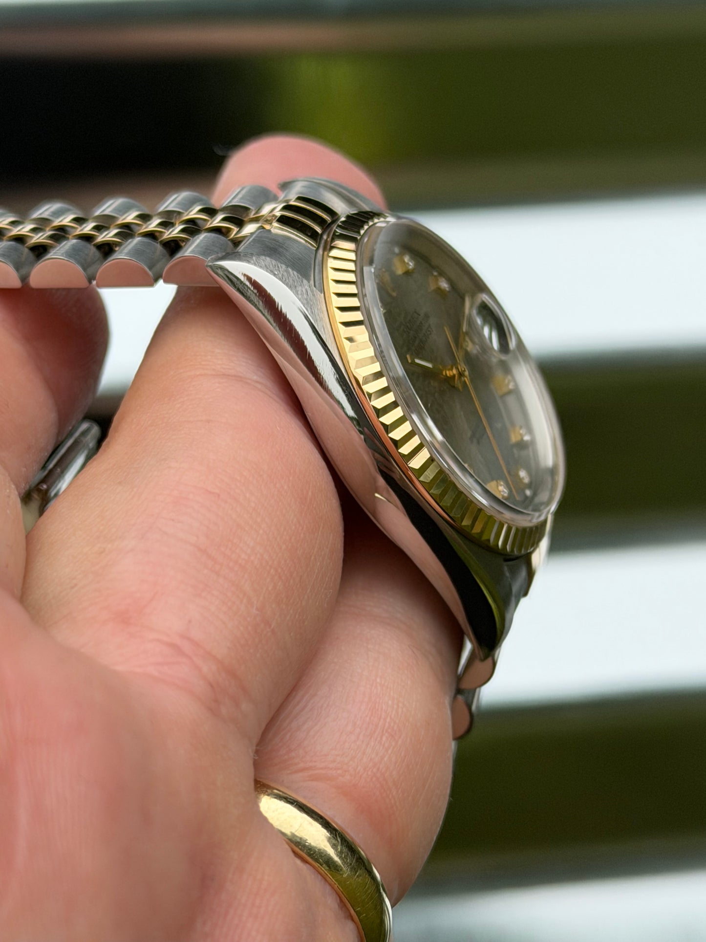 Rolex Datejust “Anniversary Diamond Dial” 36mm Ref.16233 Box & Papers
