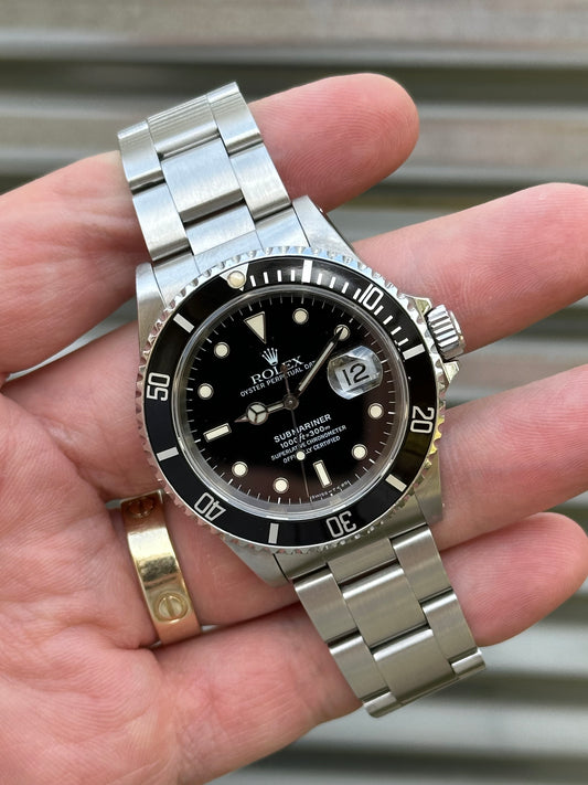 Rolex Submariner Date 40mm Ref.16610 Box & Papers S-Serial