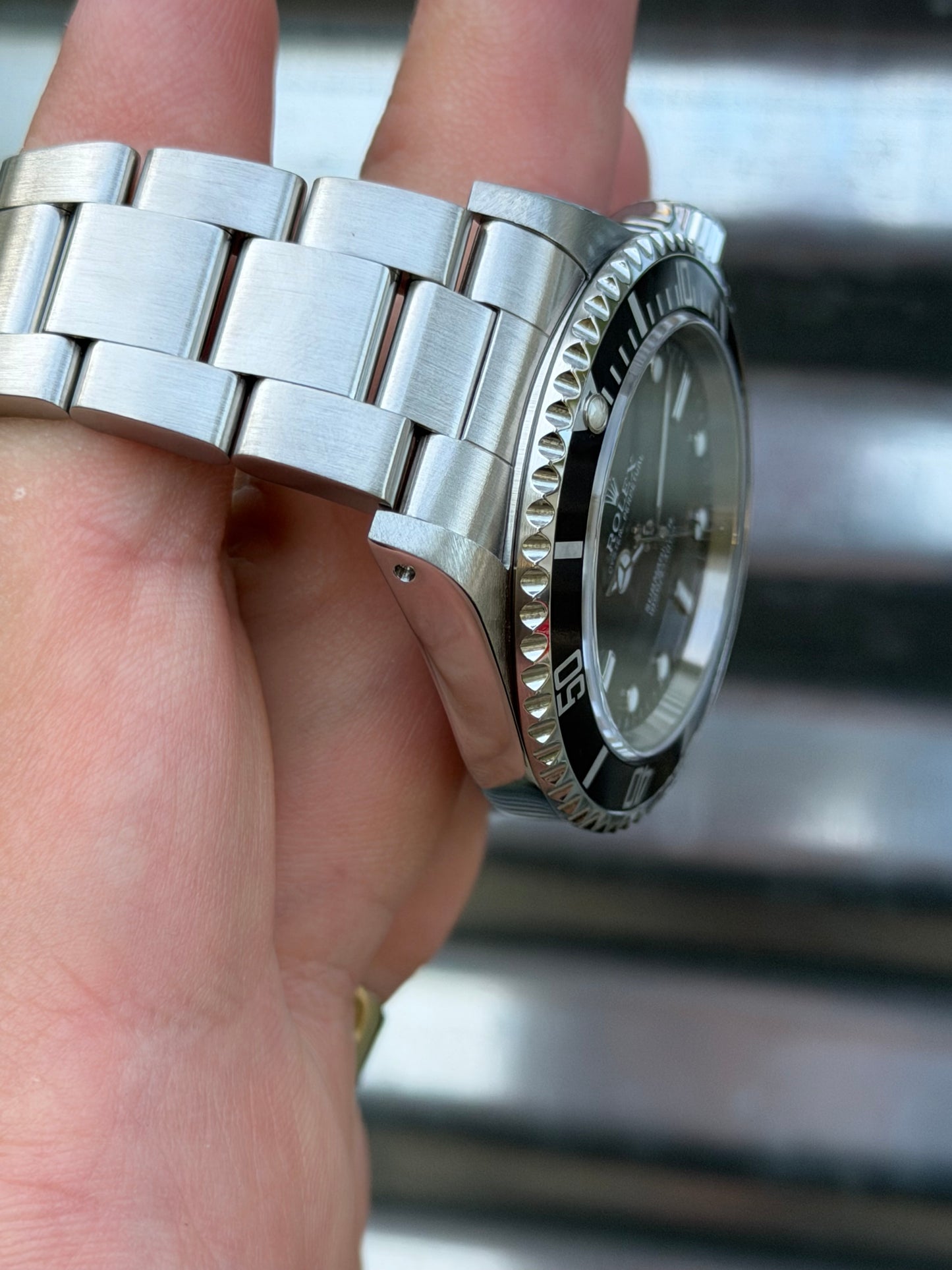 Rolex Submariner No Date 40mm Ref.14060M Box & Papers