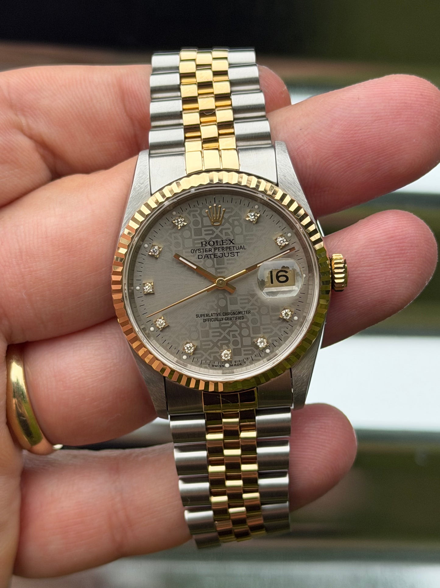 Rolex Datejust “Anniversary Diamond Dial” 36mm Ref.16233 Box & Papers