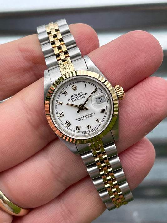 Rolex Lady Datejust 26mm Ref.69173 Box & Papers “White Roman Dial”