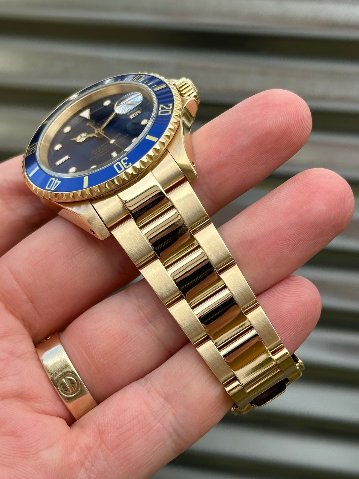 Rolex Submariner Date Ref.16618LB 18k Gold Box & Papers