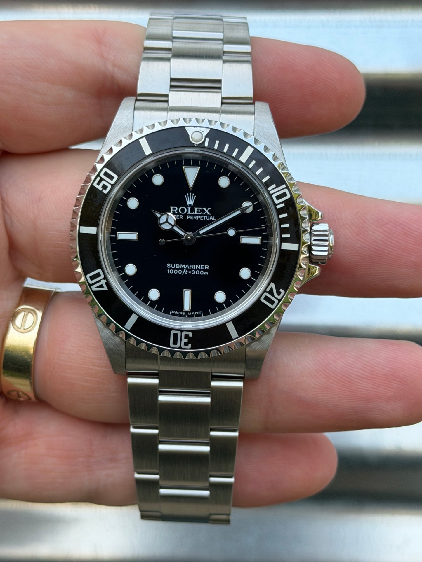 Rolex Submariner No Date 40mm Ref.14060M Box & Papers