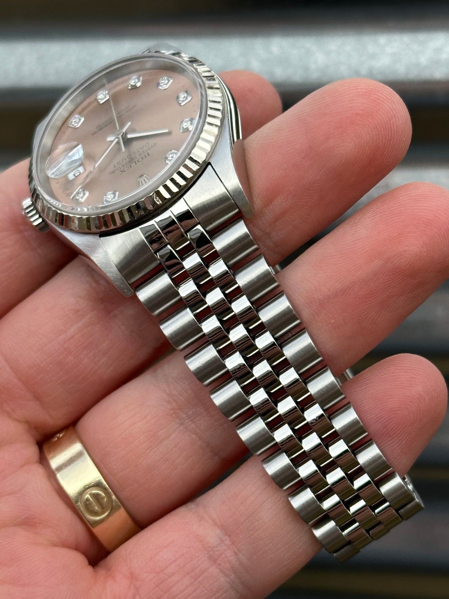 Rolex Datejust “Salmon Diamond Dial” 36mm Ref.16234 Box & Papers