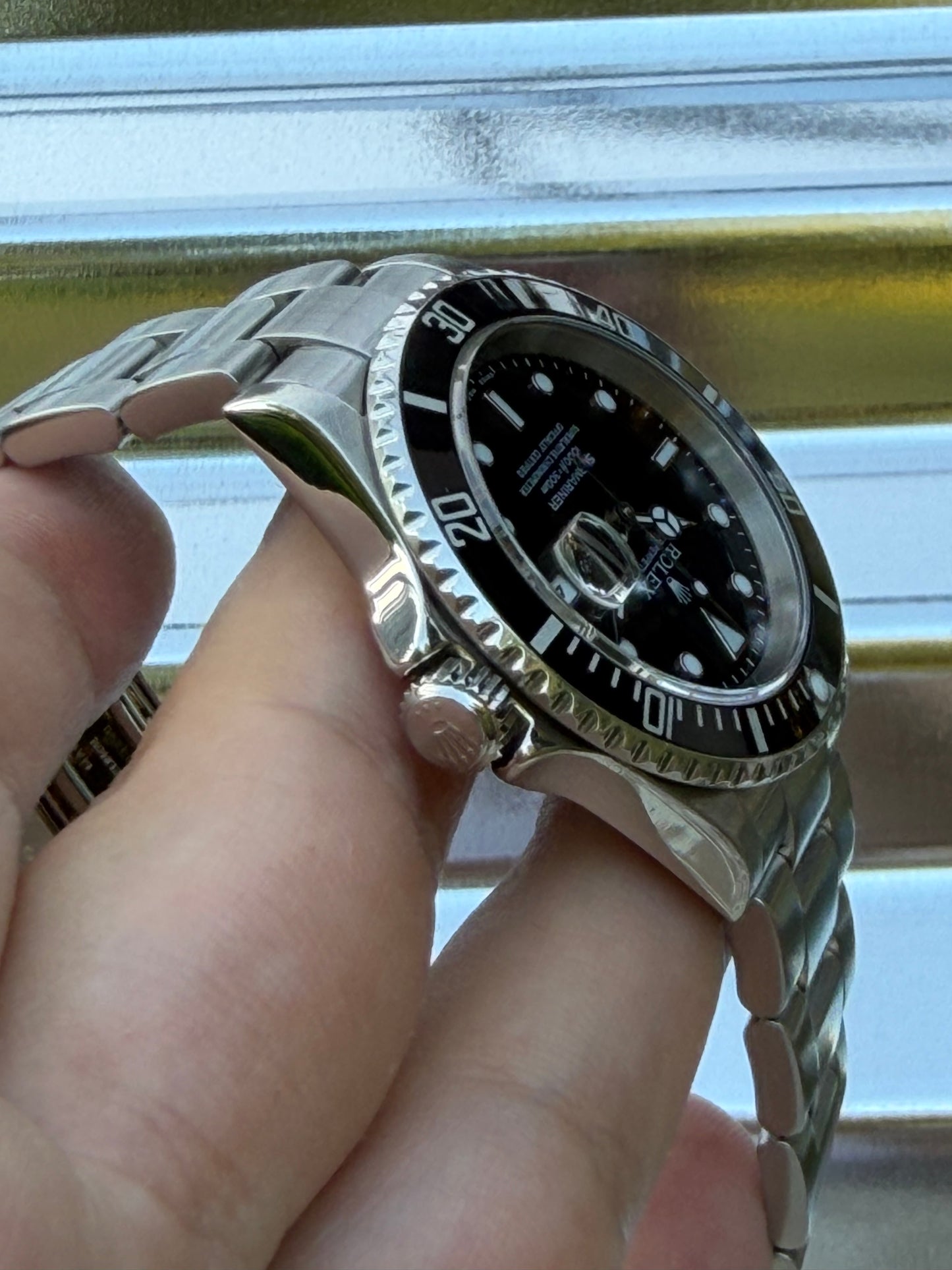 Rolex Submariner Date 40mm Ref.16610 Box & Papers