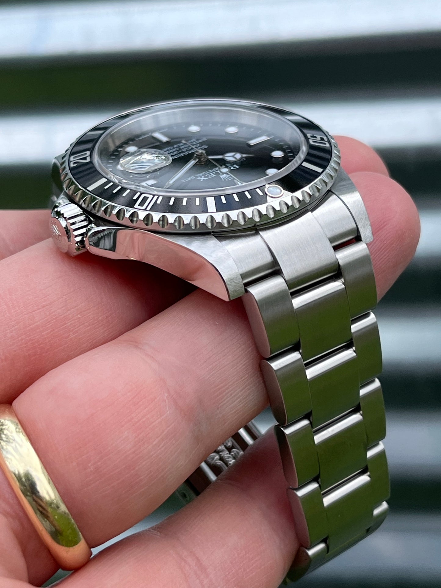 Rolex Submariner Date 40mm Ref.16610 Box & Papers