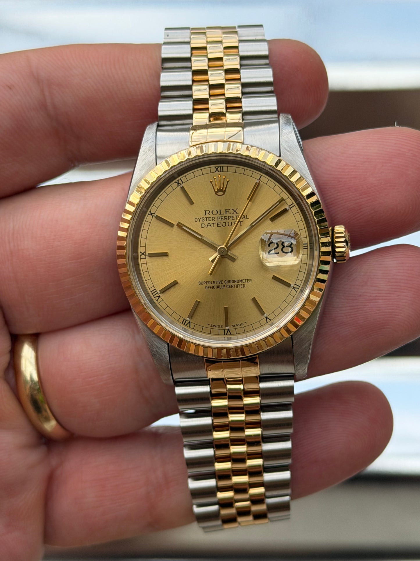 Rolex Datejust “Champagne Dial 36mm Ref.16233 Box & Papers