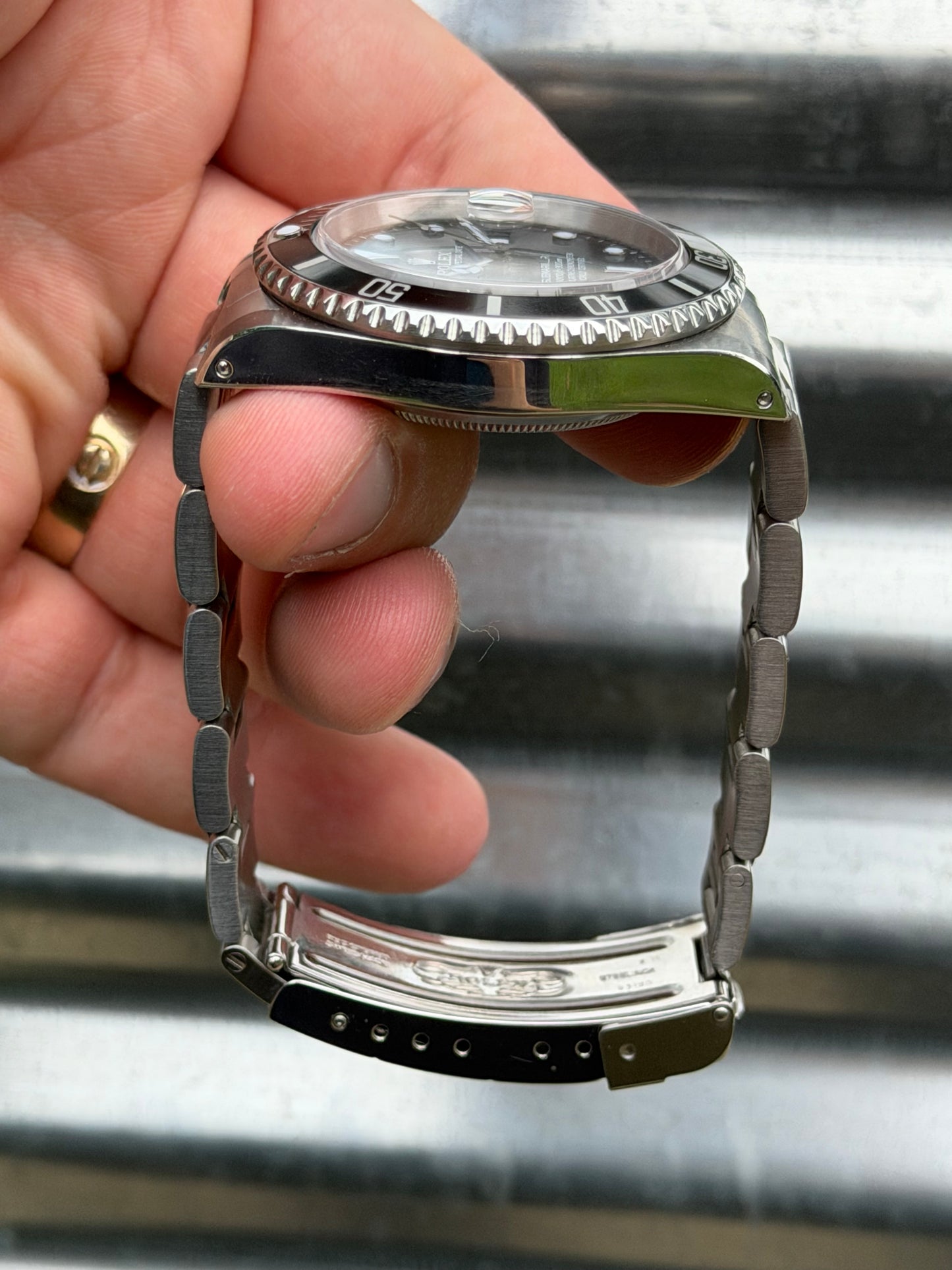 Rolex Submariner Date 40mm Ref.16610 Box & Papers