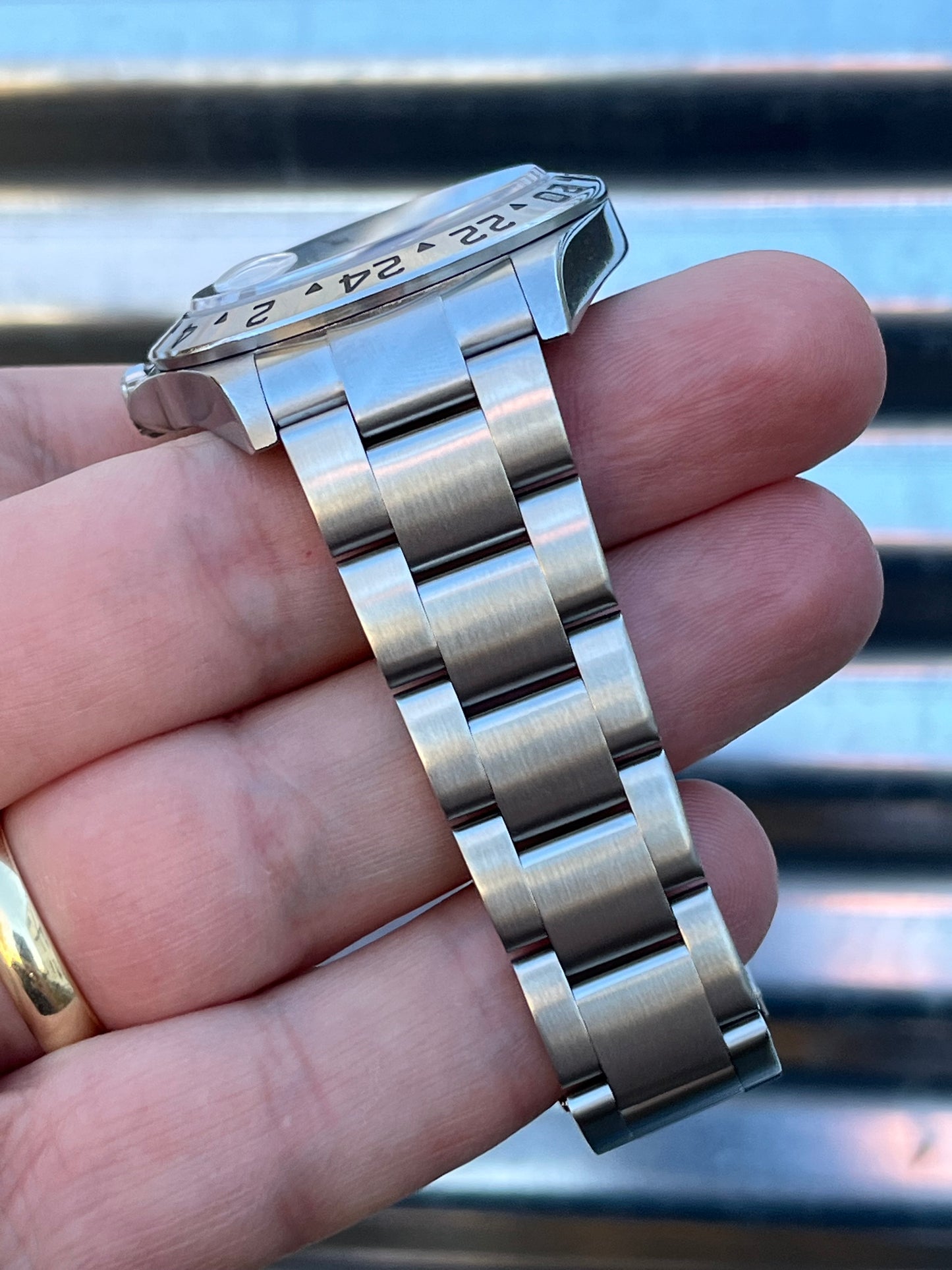 Rolex Explorer II “Polar” 40mm Ref.16570 Box & Papers & Service Card