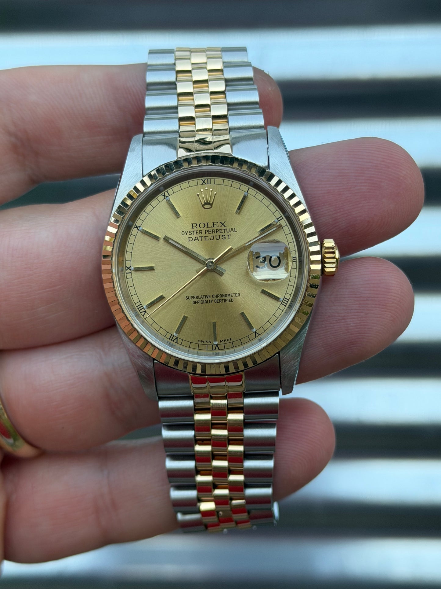 Rolex Datejust “Champagne Dial” 36mm Ref.16233 Box & Papers