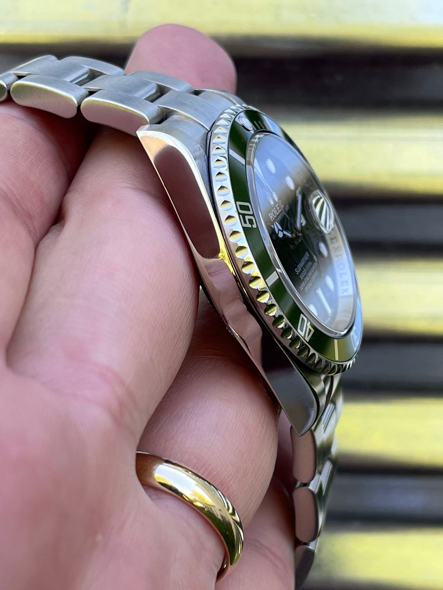 Rolex Submariner Date “Kermit” 40mm Ref.16610LV Box & Card (papers) Engraved Rehaut