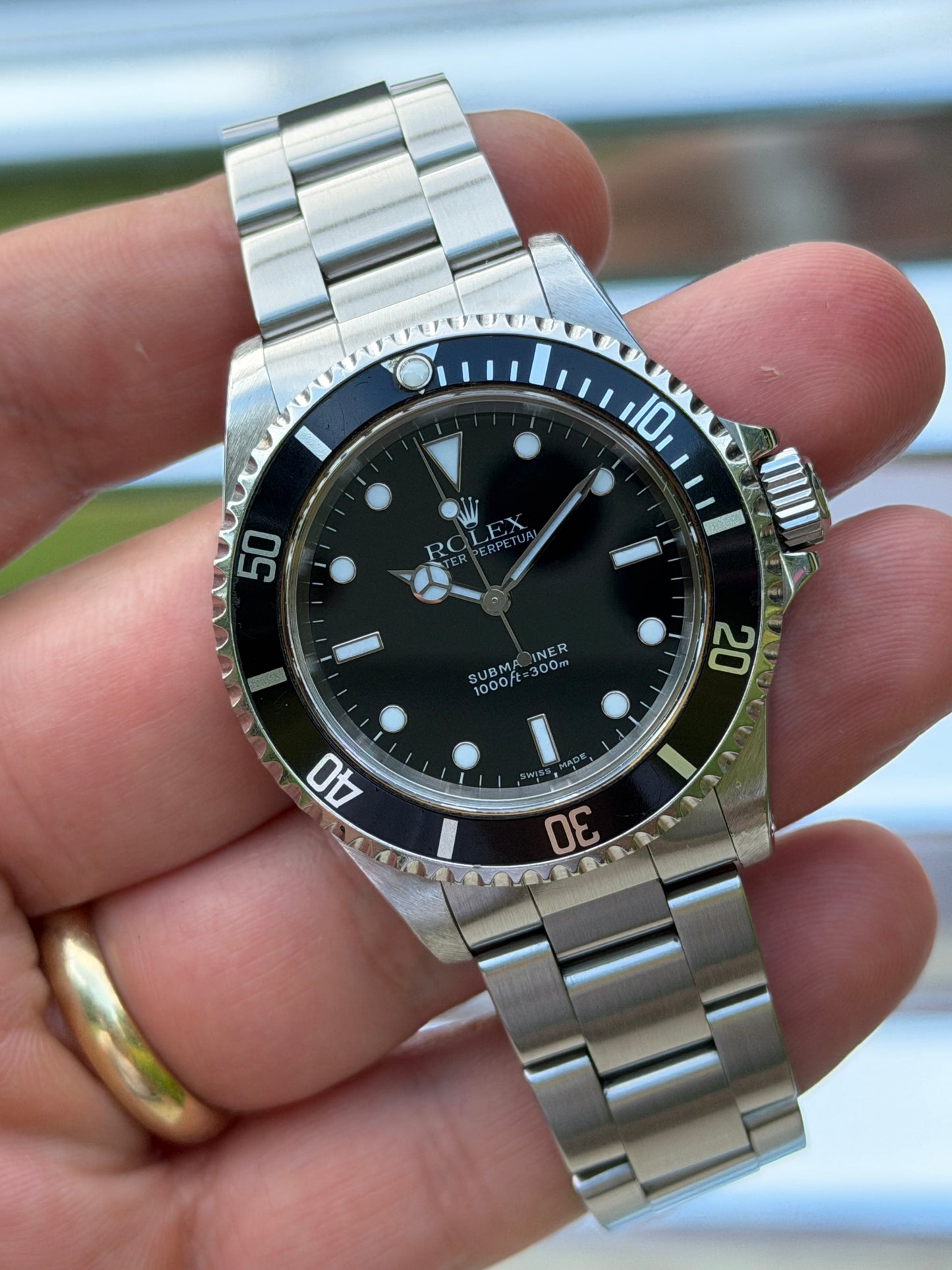 Rolex Submariner No Date 40mm Ref.14060M Box & Papers