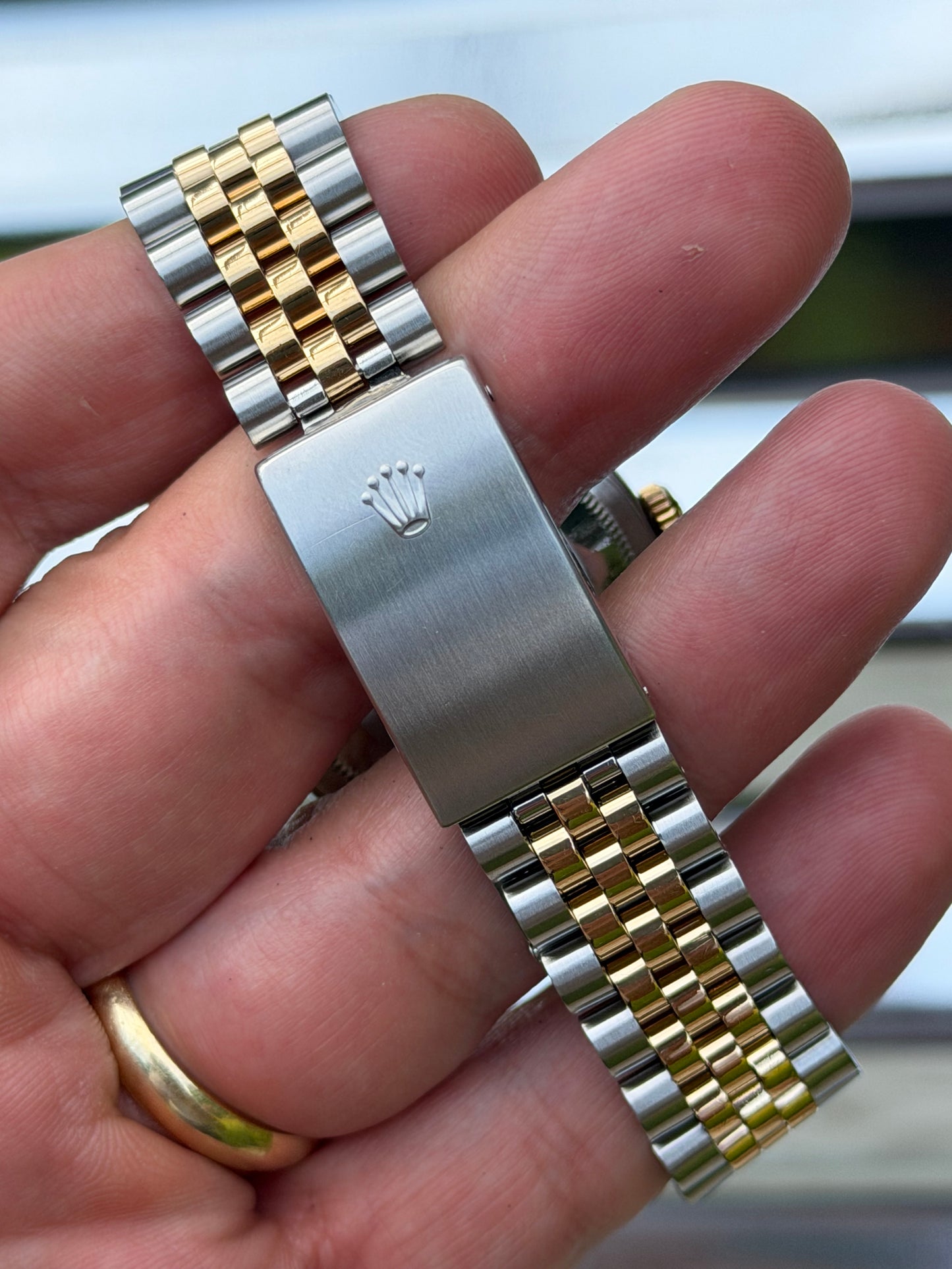 Rolex Datejust “Champagne Roman Numeral Dial”36mm Ref.16233 Box & Papers