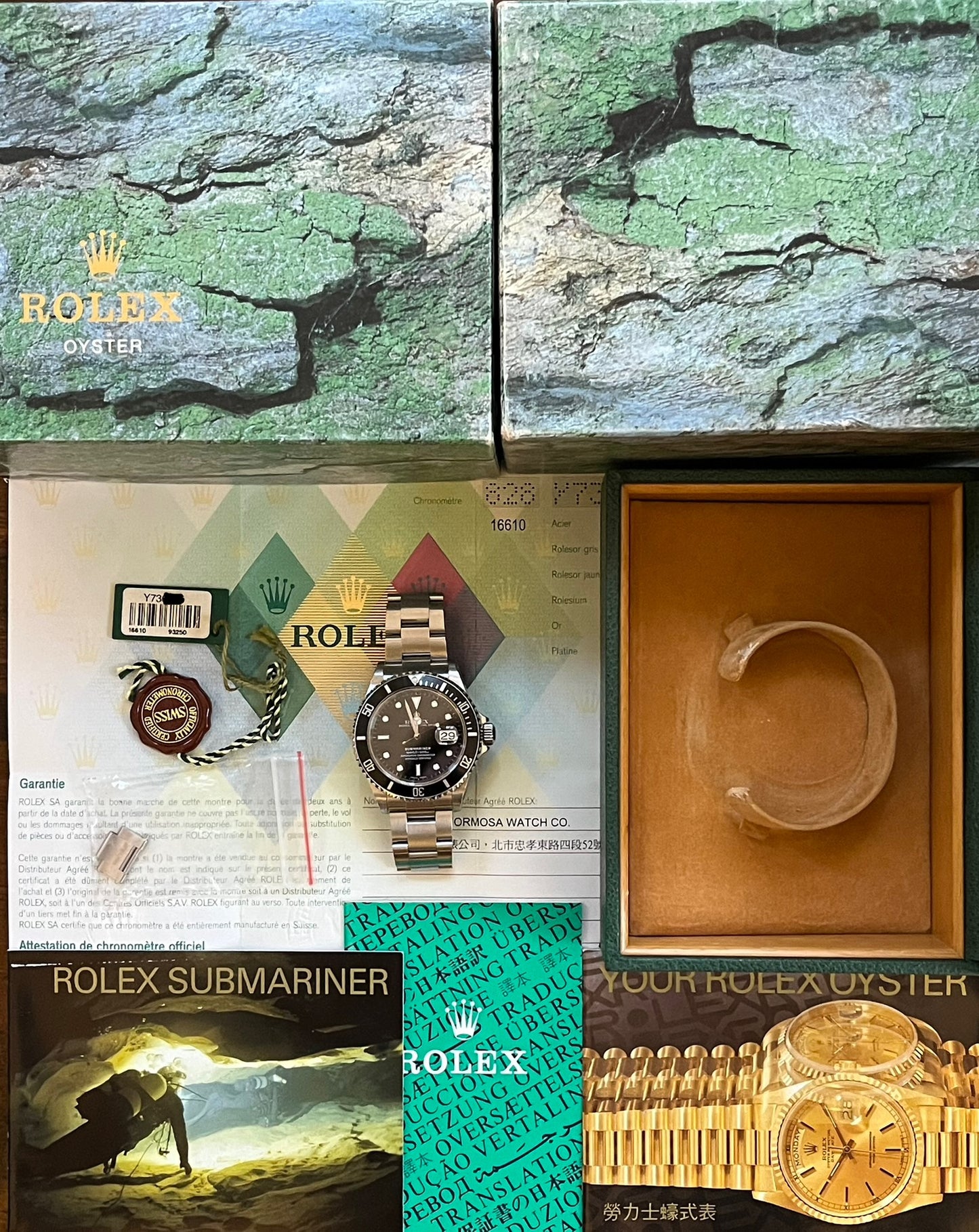 Rolex Submariner Date 40mm Ref.16610 Box & Papers