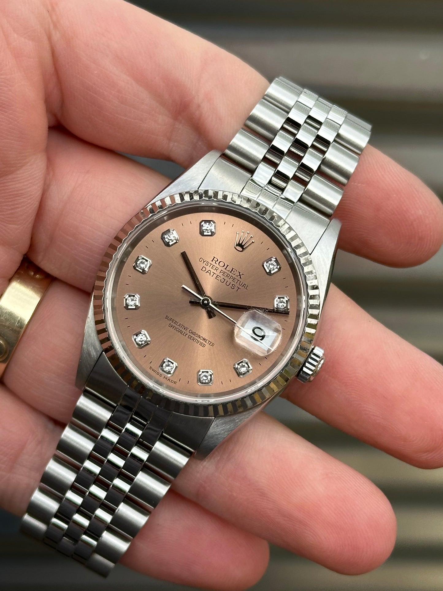 Rolex Datejust “Salmon Diamond Dial” 36mm Ref.16234 Box & Papers
