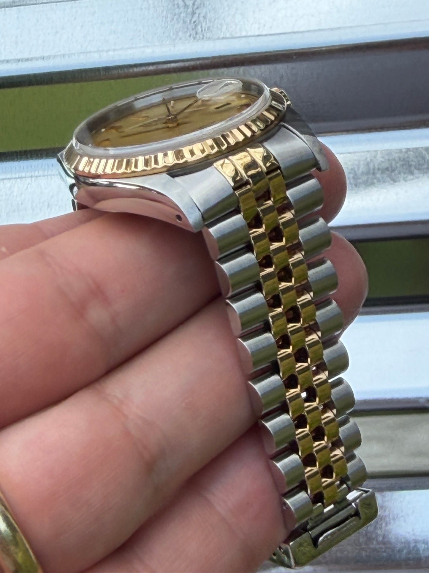 Rolex Datejust “Champagne Roman Numeral Dial”36mm Ref.16233 Box & Papers