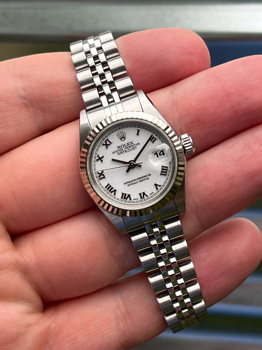 Rolex Ladies Datejust 26mm Ref:69174 “White Roman Dial” Box & Papers