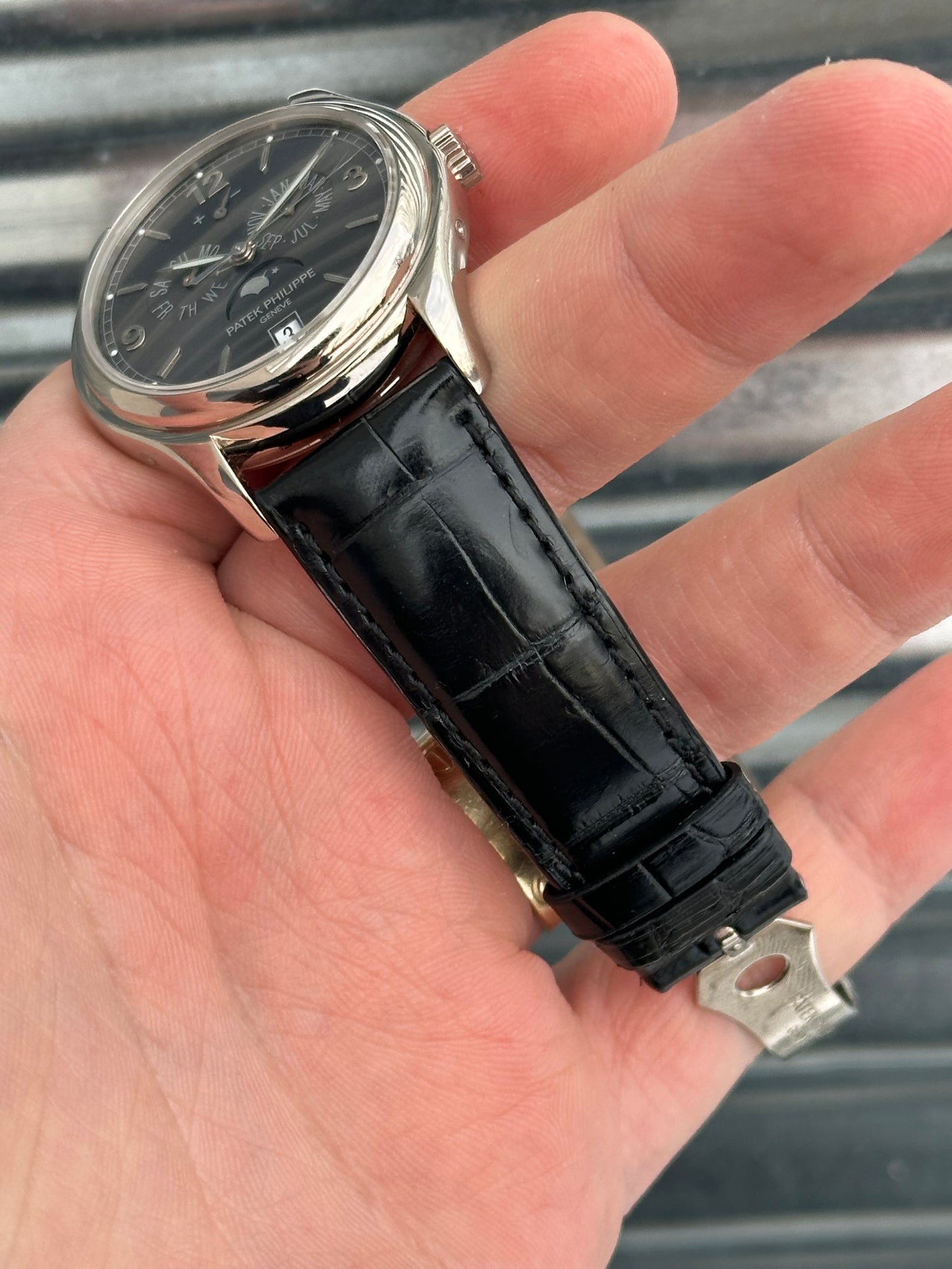 Patek Philippe Annual Calendar Moonphase 39mm Ref.5146G