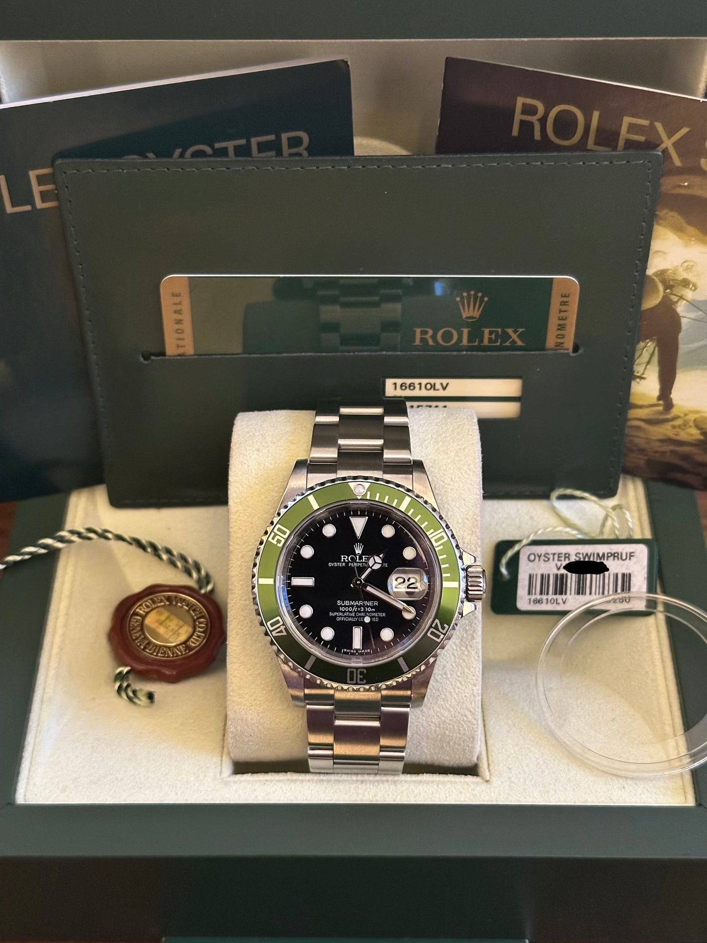Rolex Submariner Date “Kermit” 40mm Ref.16610LV Box & Card (papers) Engraved Rehaut