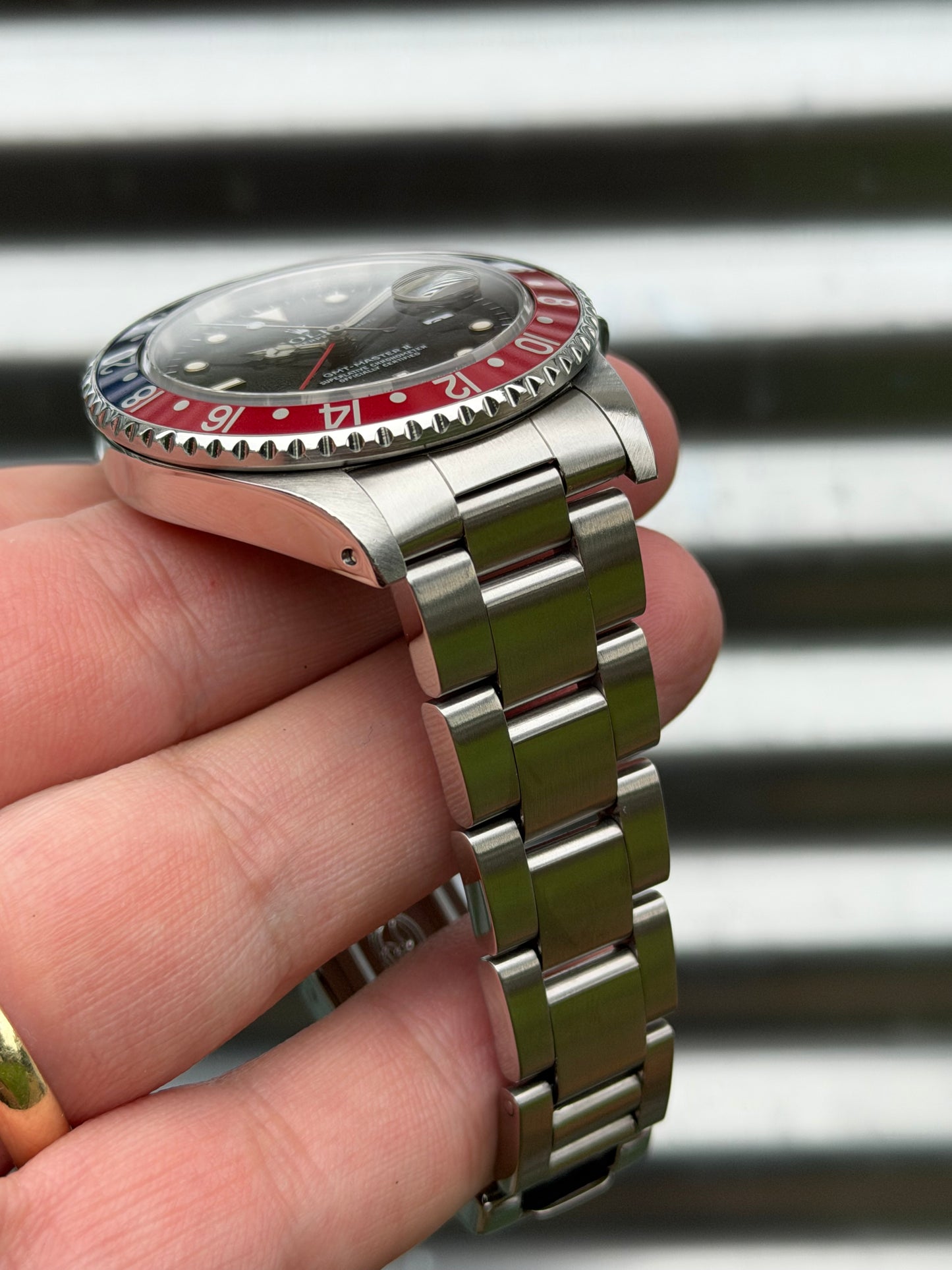 Rolex GMT Master II “Pepsi” 40mm Ref.16710 Box & Papers