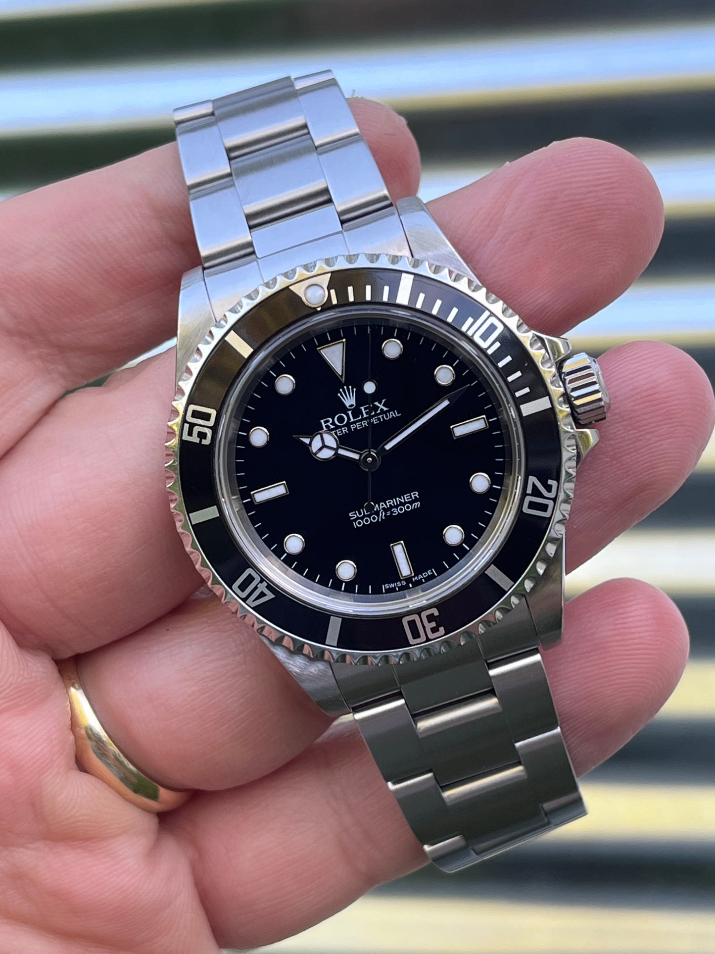 Rolex Submariner No Date 40mm Ref.14060M Box & Papers