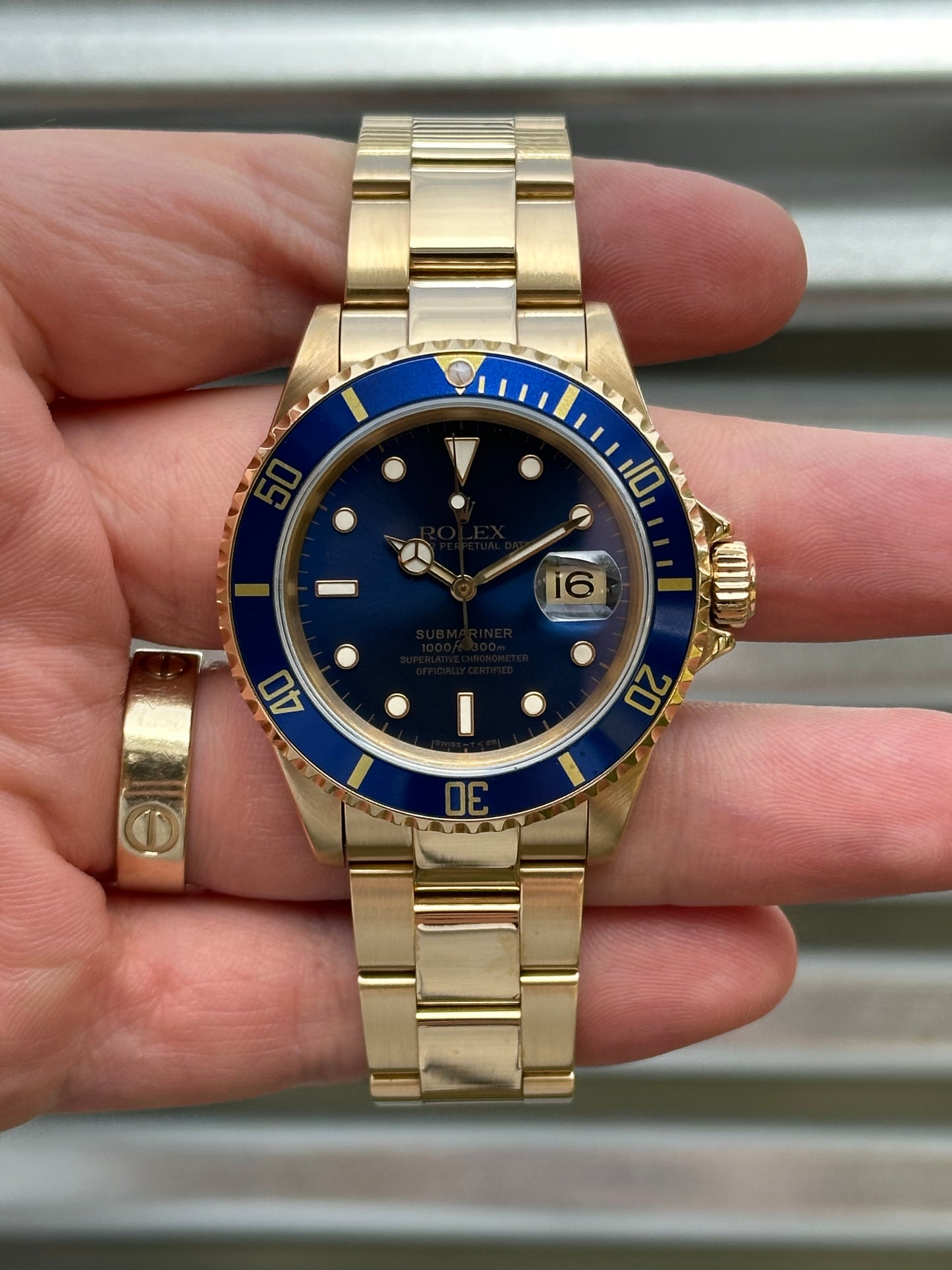 Rolex Submariner Date Ref.16618LB 18k Gold Box & Papers