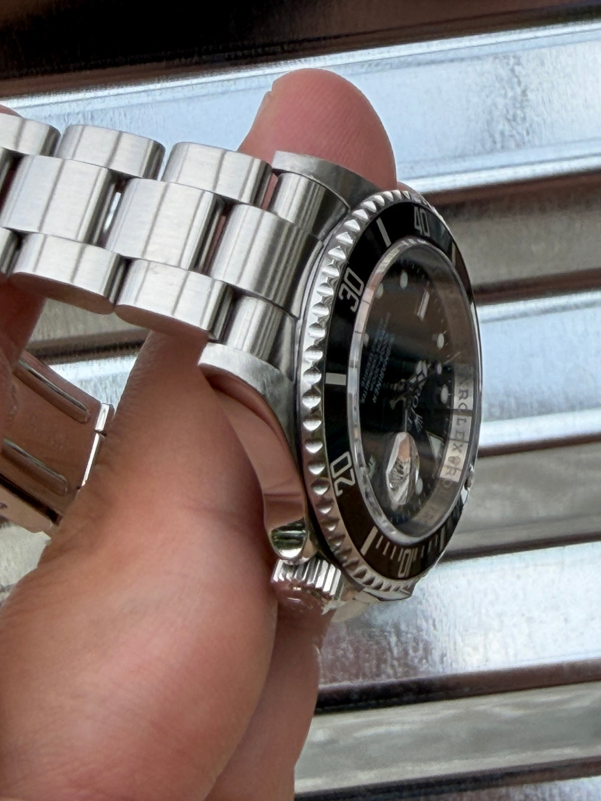 Rolex Submariner Date 40mm Ref.16610 Box & Papers Engraved Rehaut
