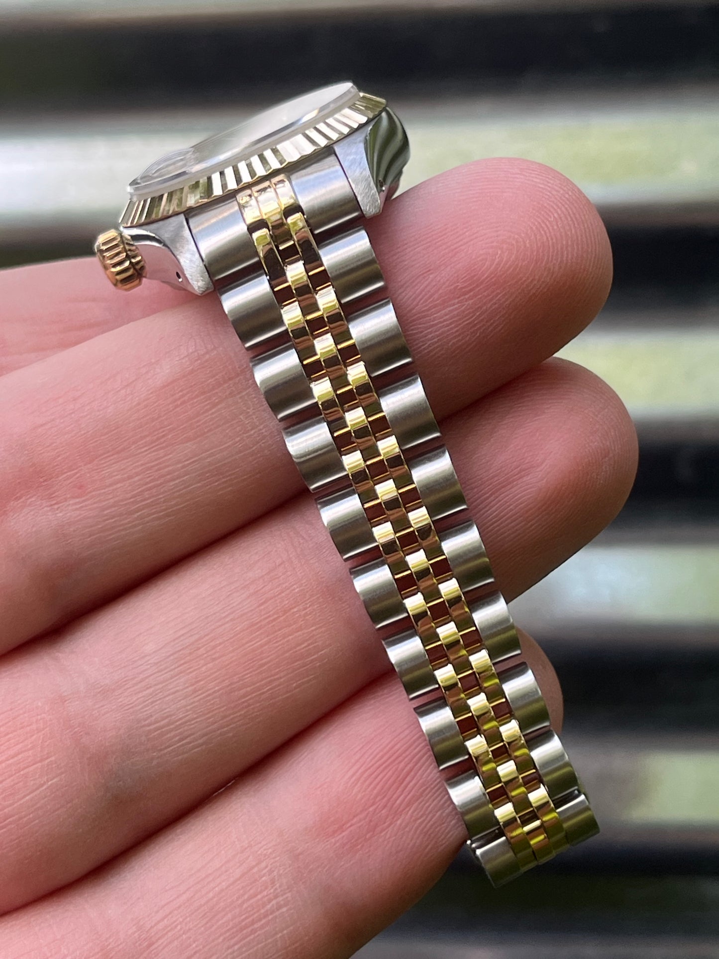 Rolex Ladies Datejust 26mm Ref.69173 Box & Papers “Champagne Diamond Dial”