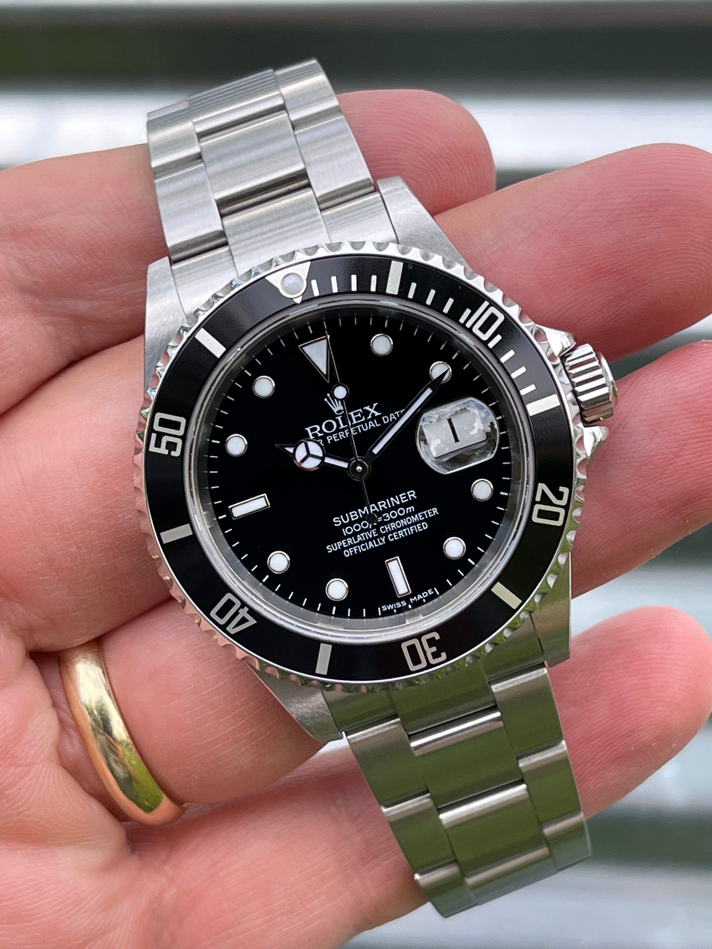 Rolex Submariner Date 40mm Ref.16610 Box & Papers