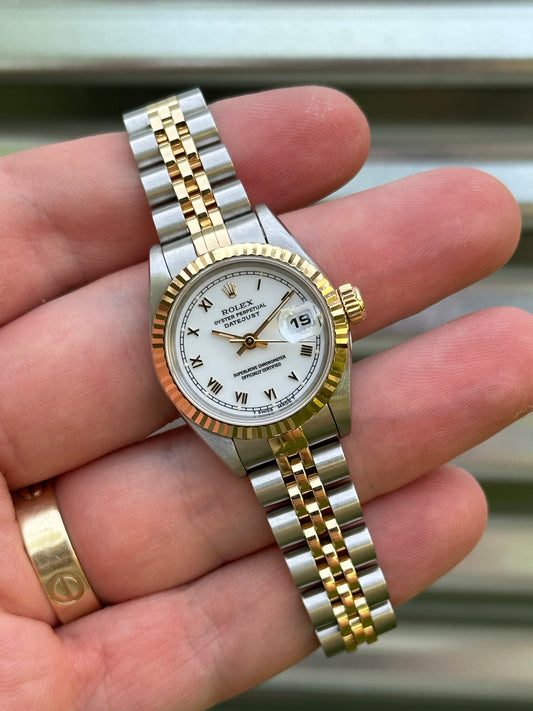 Rolex Ladies Datejust 26mm Ref.69173 Box & Papers