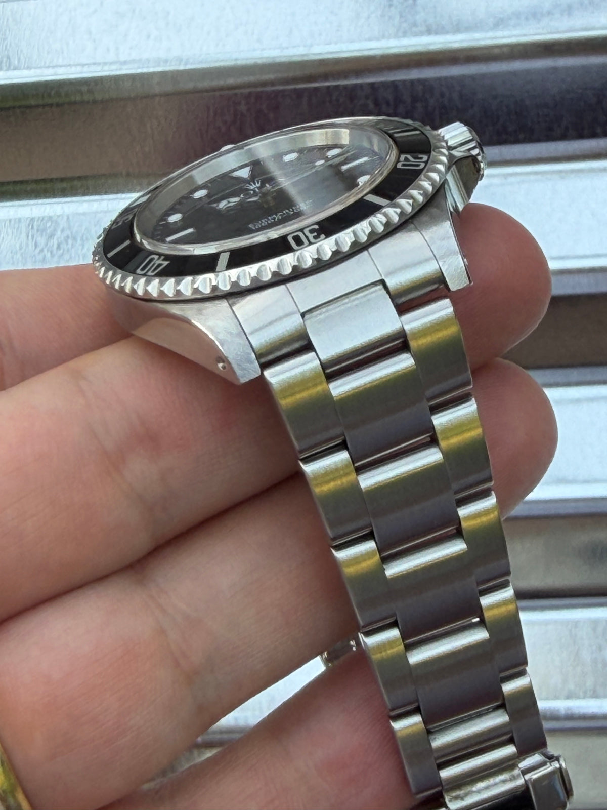 Rolex Submariner No Date 40mm Ref.14060M Box & Papers