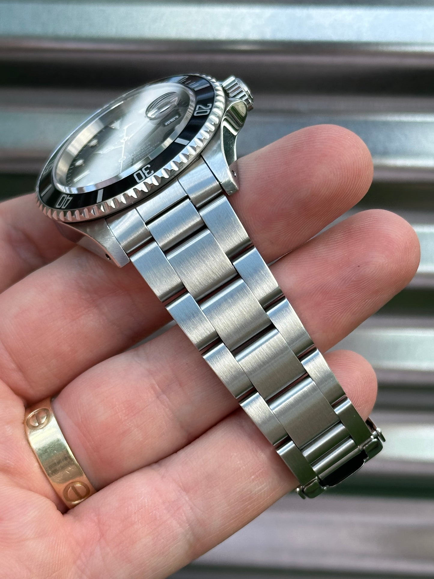 Rolex Submariner Date 40mm Ref:16610 Box & Papers