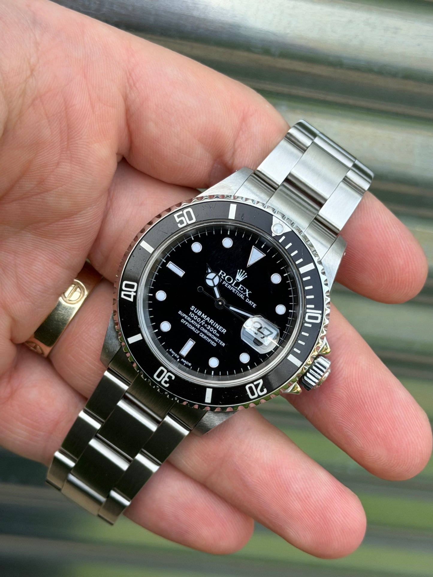 Rolex Submariner Date 40mm Ref.16610 Box & Papers