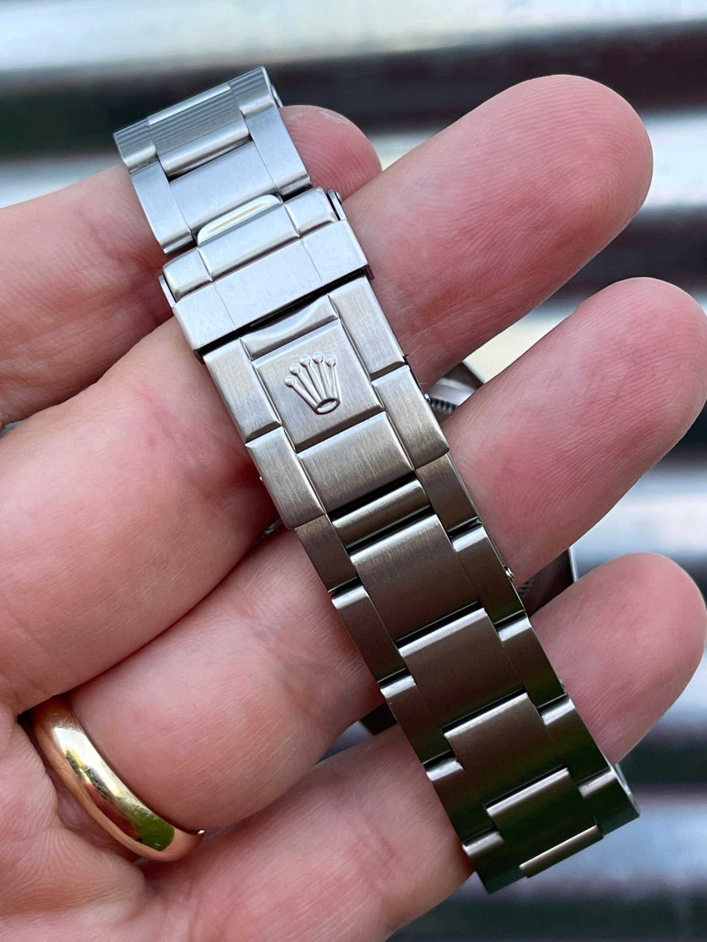 Rolex Explorer I 36mm Ref.114270 Box & Papers